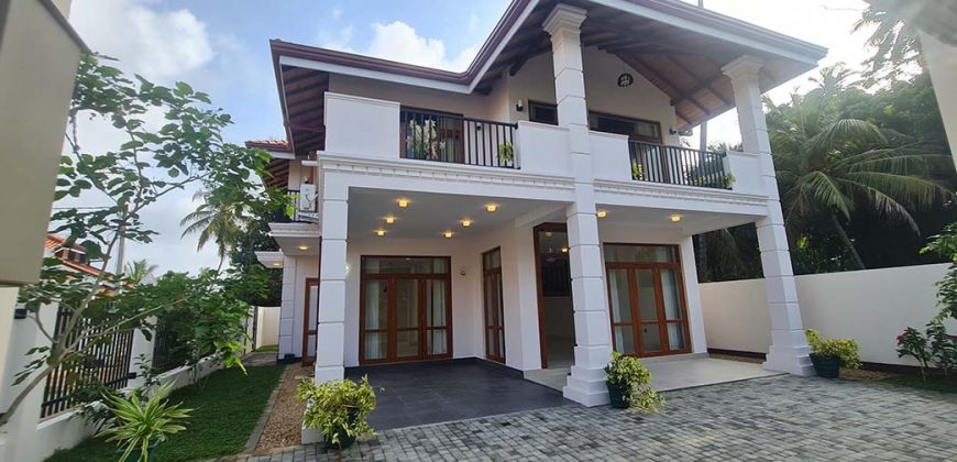 Luxury Beautiful Two Story House at Daluwakotuwa Negombo