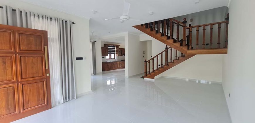 Luxury Beautiful Two Story House at Daluwakotuwa Negombo