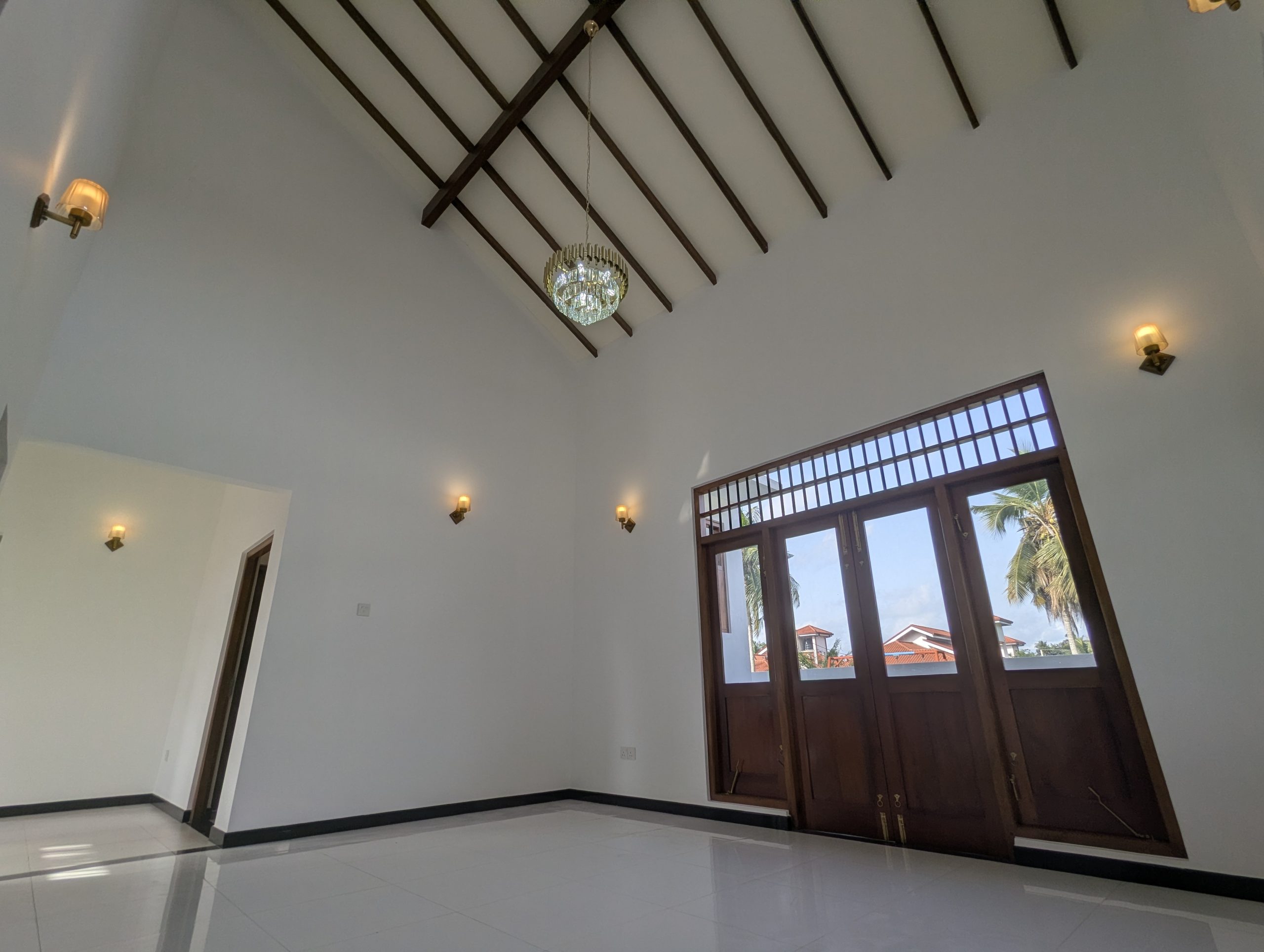 Elegant Single Storey Residence in Katuwapitiya, Negombo